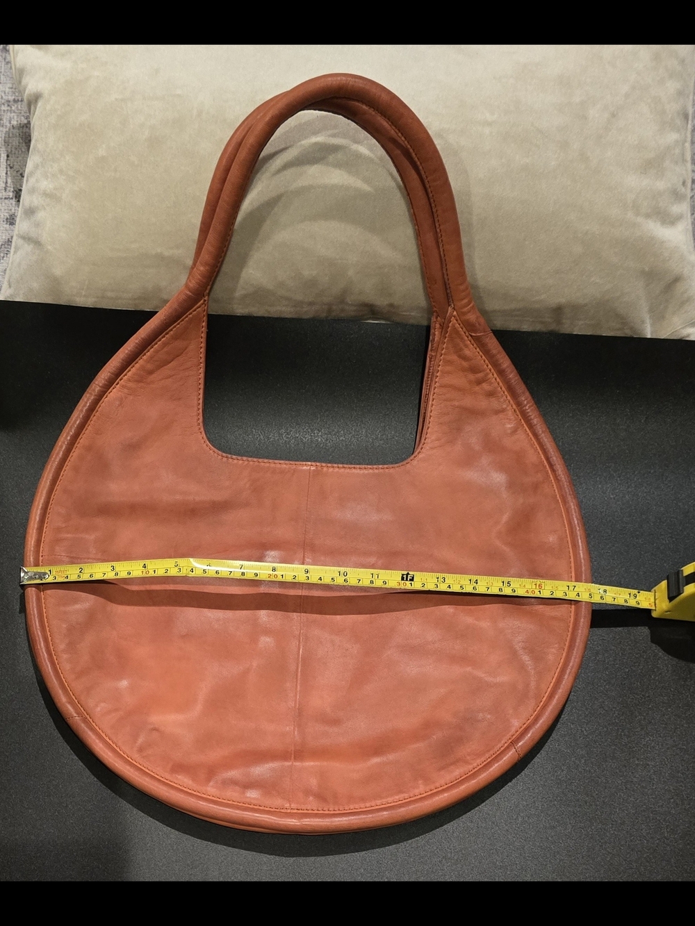 Round Leather Shoulder Bag in Cognac - Picture 5 of 12